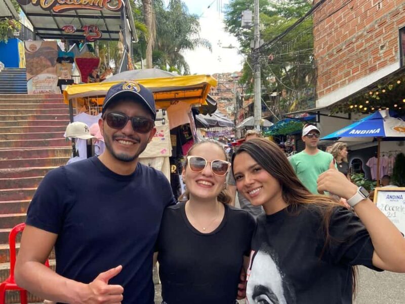 Graffiti Tour in the comuna 13 of medellin - Key Points