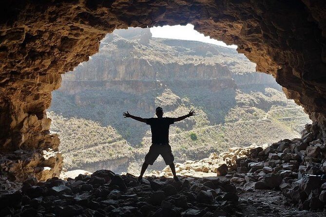 Gran Canaria highlights & hidden gems by 2 native guides - Key Points