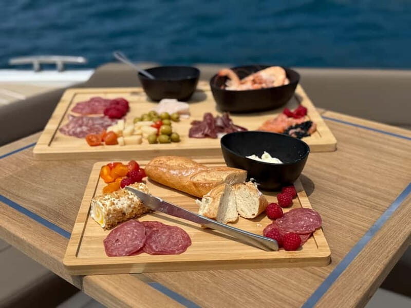 Gran Canaria: Private Luxury Boat Charter with Food & drinks - A quick glance at the experience