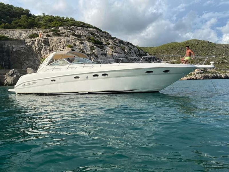 Gran Canaria: Shared yacht excursion with beverages, lunch and snorkeling - A Deep Dive Into the Yacht Experience in Gran Canaria