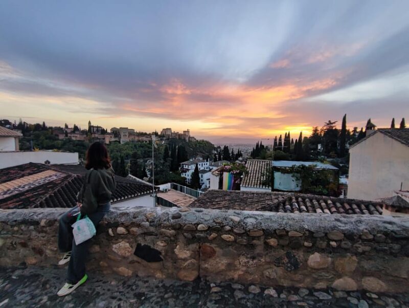 Granada: Albaicín and Sacromonte Sunset Tour & Flamenco Show - The Flamenco Experience: Passion in Motion