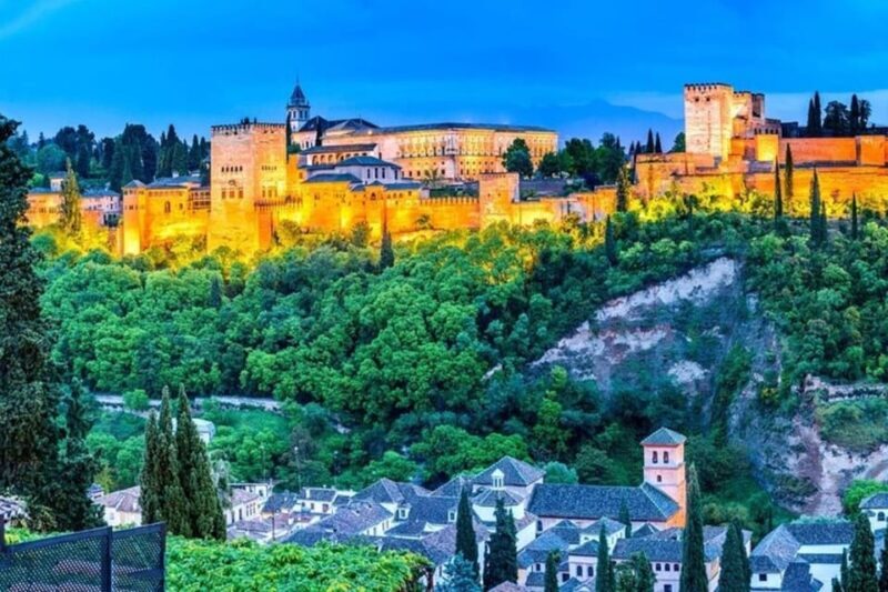 Granada : Albayzin and Sacromonte Walking Tour - Authentic Experiences and Cultural Insights