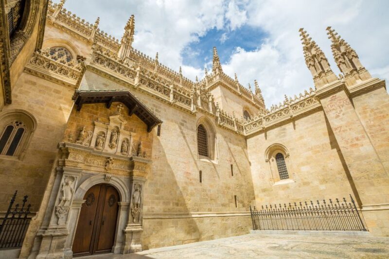 Granada: Alhambra, Cathedral & Royal Chapel Tour w/ Tickets - FAQ
