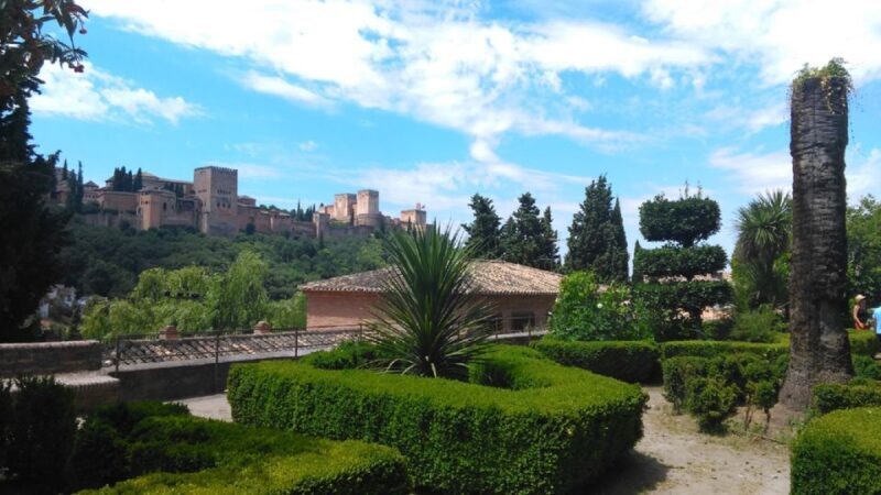 Granada: Alhambra Gardens, Generalife & Alcazaba Guided Tour - Authentic Experiences and Real Reviews