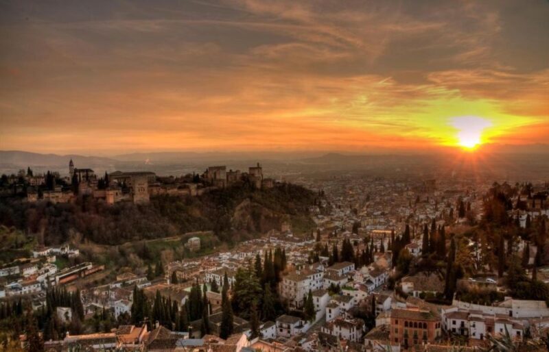 Granada: Alhambra, Generalife & Albaicin Private Tour - Who Should Consider This Tour?