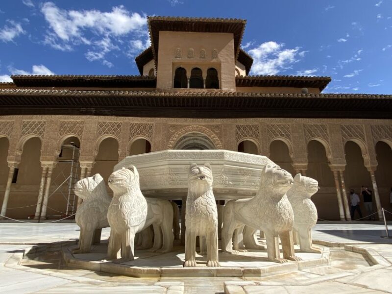 Granada: Alhambra & Generalife Fast-Track Guided Tour - Who Should Consider This Tour?