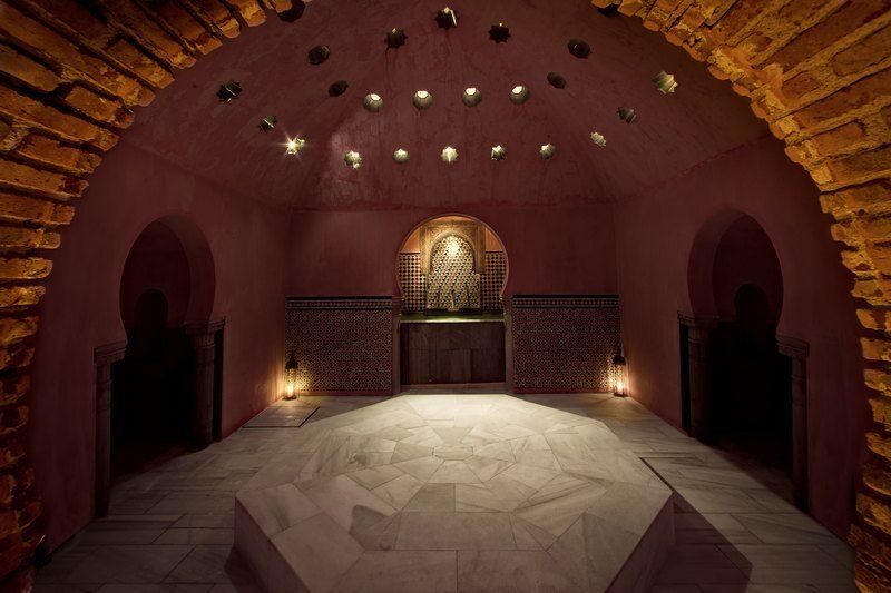 Granada: Alhambra Guided Tour and Arabian Bath and Massage - What Travelers Say
