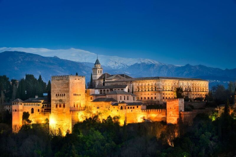Granada: Alhambra, Nasrid, and Generalife Private Tour - A Deep Dive into the Alhambra Private Tour Experience