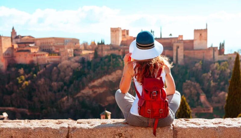 Granada: Alhambra, Nasrid Palaces & Gardens guided Tour - Key Points
