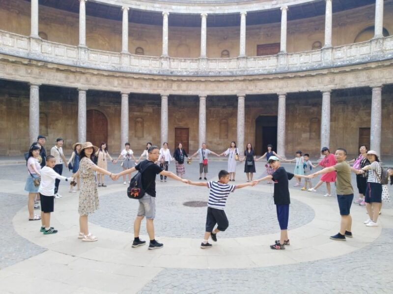 Granada: Alhambra, Nasrid Palaces, & Generalife Guided Tour - Experience the Majesty of the Alhambra: Guided Tour of Granada’s Iconic Fortress