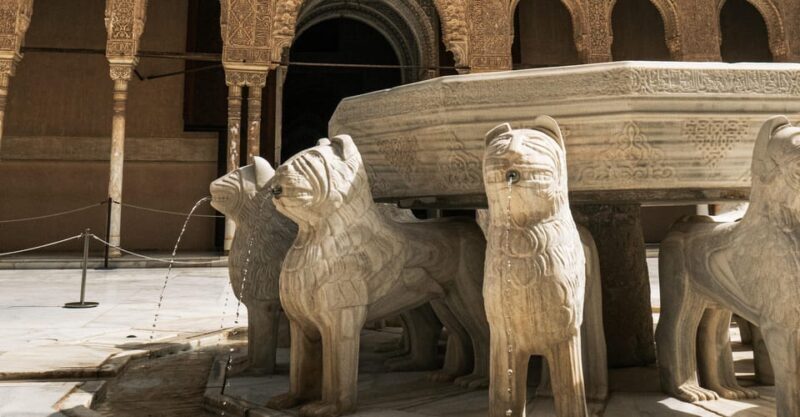 Granada: Alhambra & Nasrid Palaces Small Group Guided Tour - Granada: Alhambra & Nasrid Palaces Small Group Guided Tour
