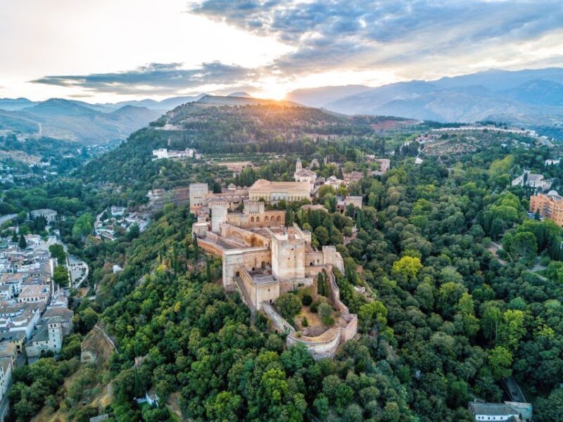 Granada: Alhambra & Nasrid Palaces Tour with Tickets - Practical Details and Tips