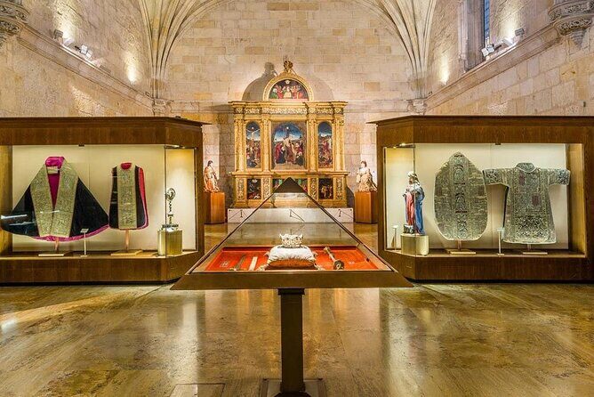 Granada: Cathedral and Royal Chapel Private tour with tickets - An Honest Look at the Tour Experience