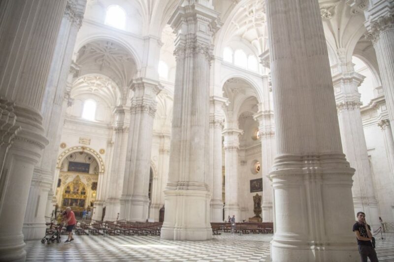 Granada: Cathedral Guided Walking Tour - Granada: Cathedral Guided Walking Tour