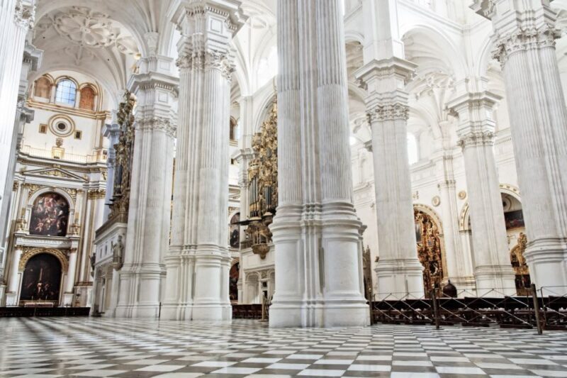 Granada: Cathedra&Royal Chapel & Albaicín skip the line Tour - Detailed Itinerary Breakdown