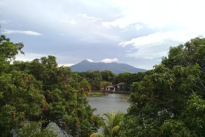 Granada colonial city & Isletas boat tour - Key Points