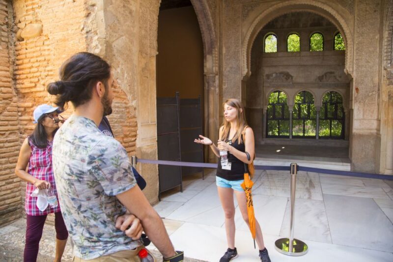 Granada: Combo Alhambra, Albaicín, and Sacromonte Tour - An Overview of the Tour Structure