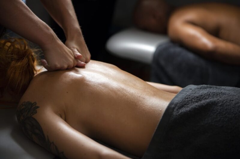 Granada: Couple Massage 80 minutes - Why Consider the Granada Couple Massage?