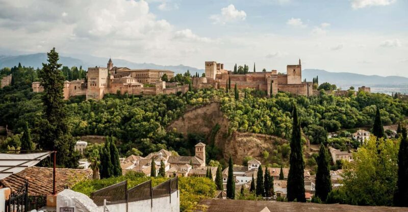 Granada: E-Bike Tour and Fast-Track Alhambra Ticket - What We Love About This Tour