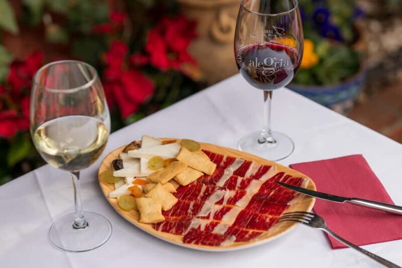 Granada: Flamenco Show with Dinner at Jardines de Zoraya - Practical Details