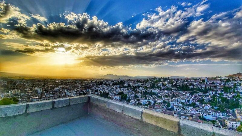 Granada: Full Alhambra Premium Guided Tour with Tickets - Authentic Experiences and What Travelers Say