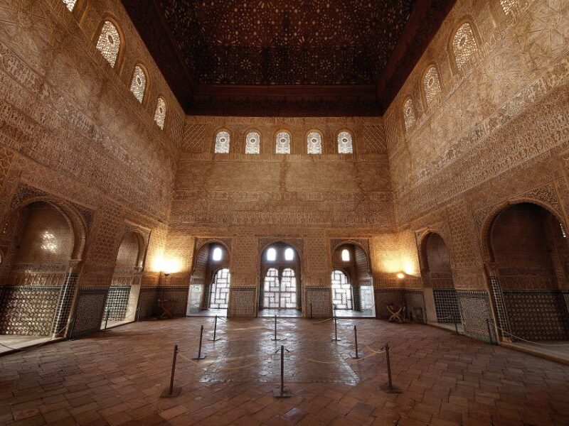 Granada Full Day: Alhambra General, Albayzin and Sacromonte - Exploring Granada – A Day of Architectural Marvels and Vibrant Neighborhoods