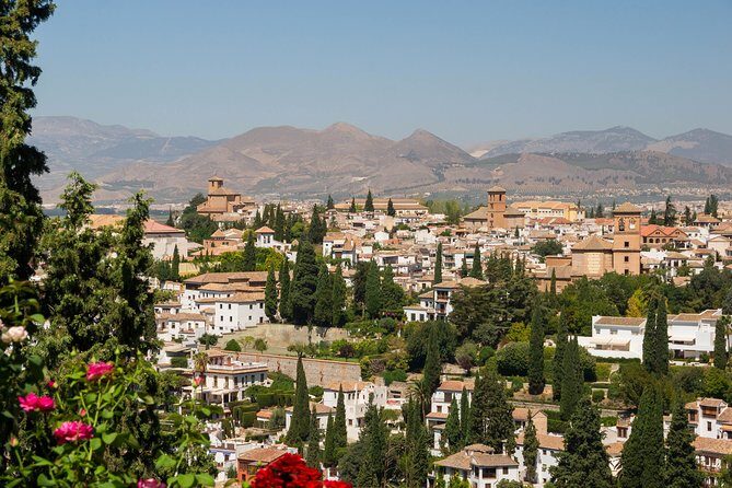 Granada full day: La alhambra completa + el Albaicin y Sacromonte - Key Points