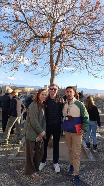 Granada: Hollywood & Sacromonte Tour - Key Points