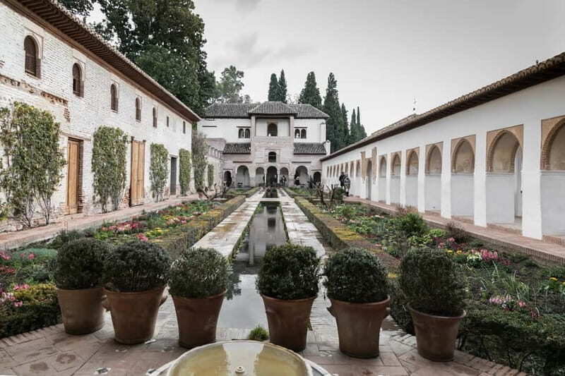 Granada: Last minute ticket Alhambra Tour - A Complete Look at the Last-Minute Alhambra Tour