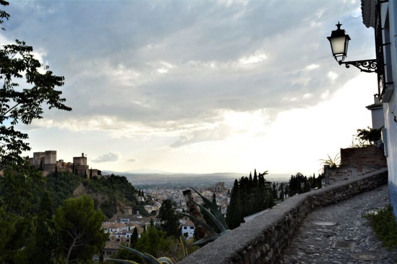 Granada: Private Tour of Albaicín, Sacromonte and Viewpoints - Granada: Private Tour of Albaicín, Sacromonte, and Viewpoints