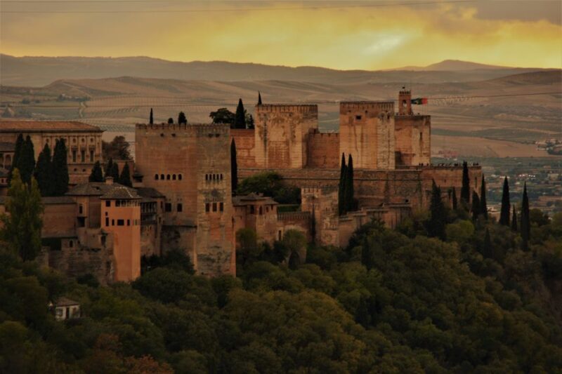Granada: Private Tour of Albaicín, Sacromonte and Viewpoints - Detailed Itinerary Breakdown