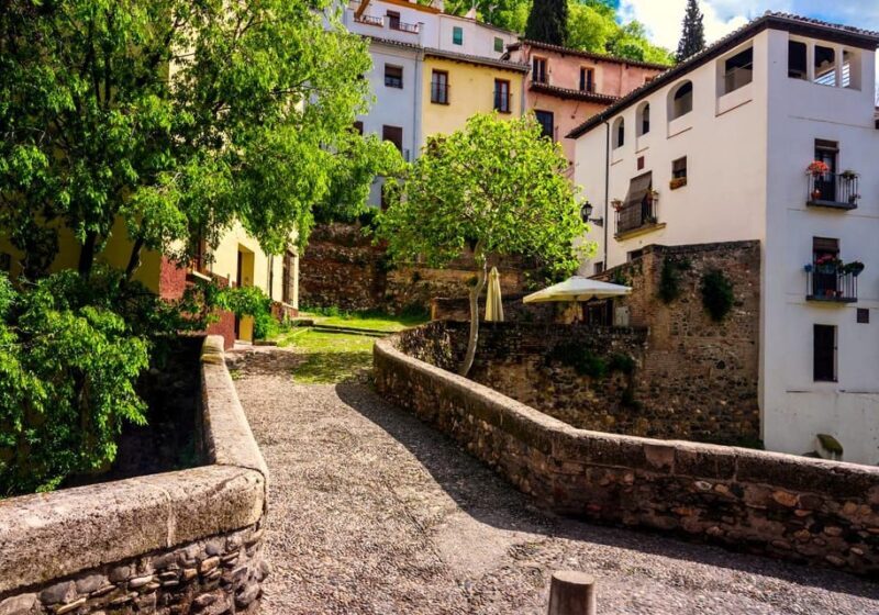 Granada: Private Tour of Albaicín, Sacromonte and Viewpoints - The Sum Up