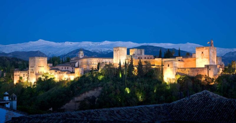 Granada: The Alhambra and Nasrid Palaces Guided Night Tour - Authentic Perspectives from Visitors