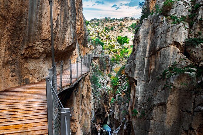 Granada To El Caminito Del Rey Private Day Tour - Who Is This Tour Best For?