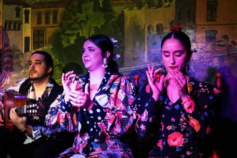 Granada: Traditional Flamenco show at Tablao Albayzín - Key Points