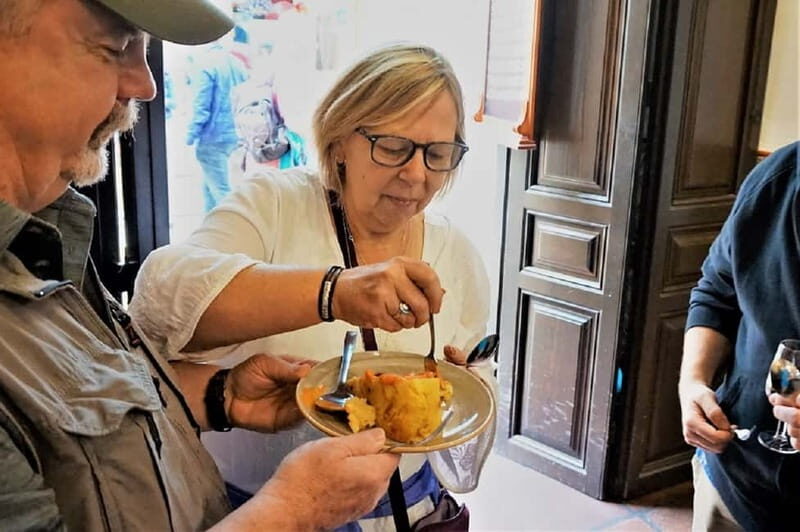 Granada: Traditional Tapas and Wine Tour - A Closer Look at the Granada Tapas and Wine Tour