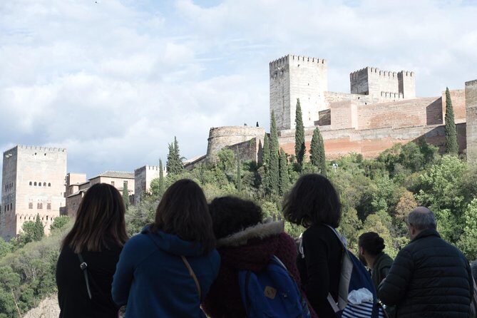 Granada's Hidden Treasures: Albayzin and Sacromonte Walking Tour - Frequently Asked Questions