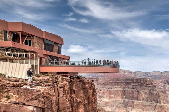 GRAND CANYON WEST Tour Tickets with Optional Skywalk and Lunch - Additional Tips