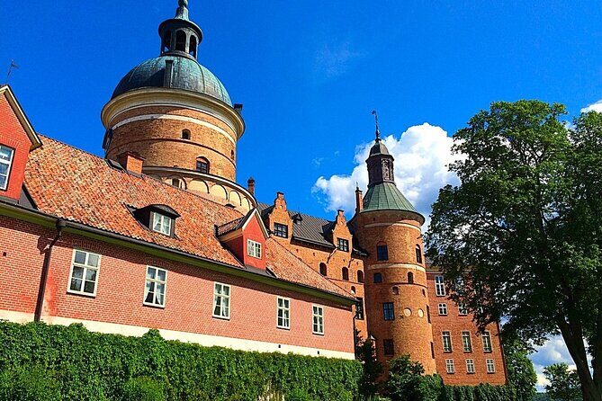 Grand Castle Tour Drottningholm and Gripsholm (private service) - FAQ