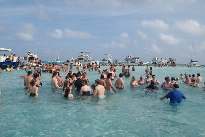 Grand Cayman Half-Day Private Charter - Discovering the Best of Grand Caymans Waters in Comfort and Style