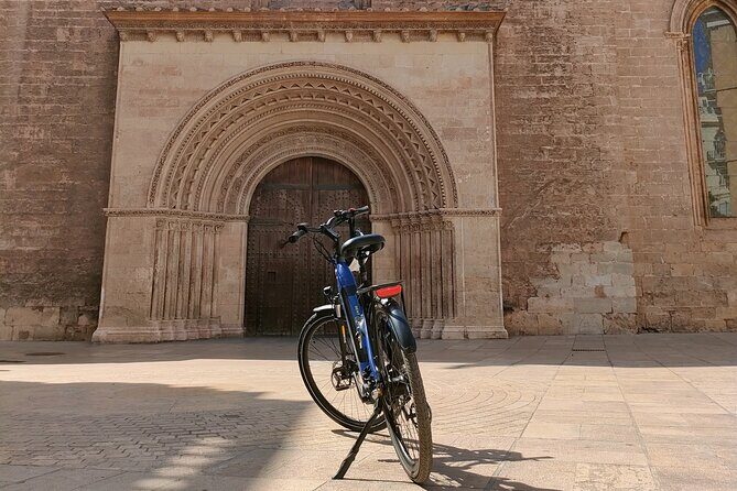 Grand City Bike Tour of Valencia - Exploring Valencia on Two Wheels: An In-Depth Look at the Grand City Bike Tour