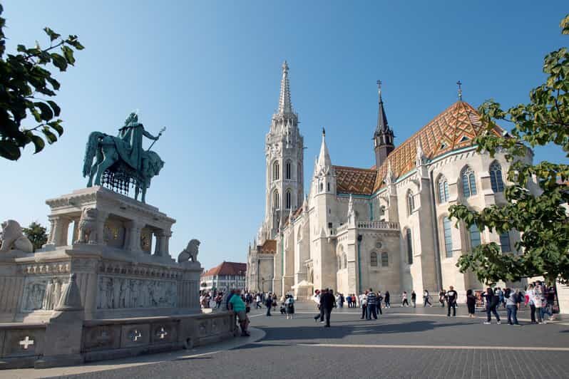 Grand City Tour & Madame Tussauds - A Practical Guide to the Grand City Tour & Madame Tussauds in Budapest