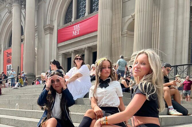 Grand Gossip Girl Tour - Who Should Consider This Tour?