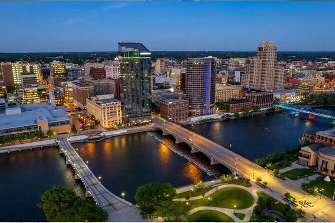 Grand Rapids Michigan Scavenger Hunt Grand Hunt Round River City - Detailed Review of the Grand Rapids Scavenger Hunt Experience