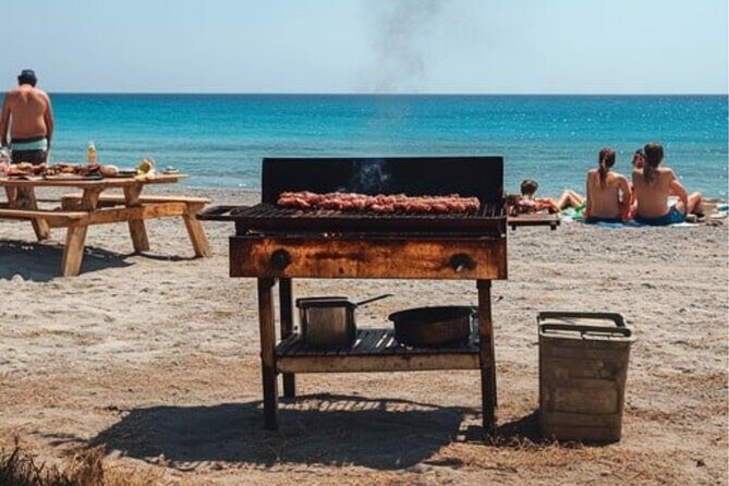 Grand Turk; Bus Tram Tour w/ Lunch & Beach Stop - Frequently Asked Questions