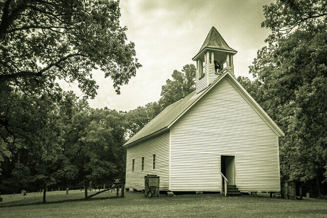 Grave Intentions Ghost Tour - Exploring Gatlinburg’s Shadowy Past with the Grave Intentions Ghost Tour