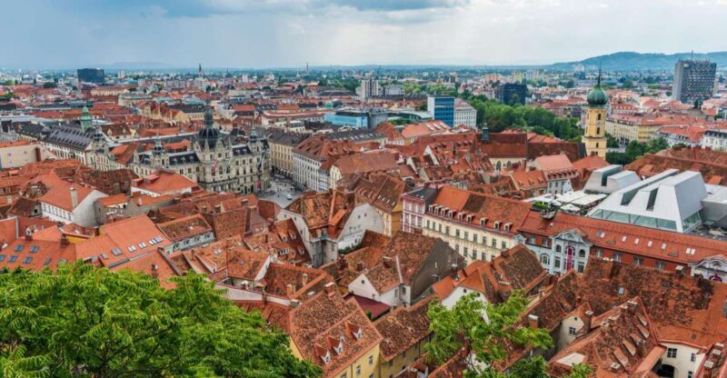 Graz: Express Walk with a Local in 60 minutes - Exploring Graz in Just 60 Minutes