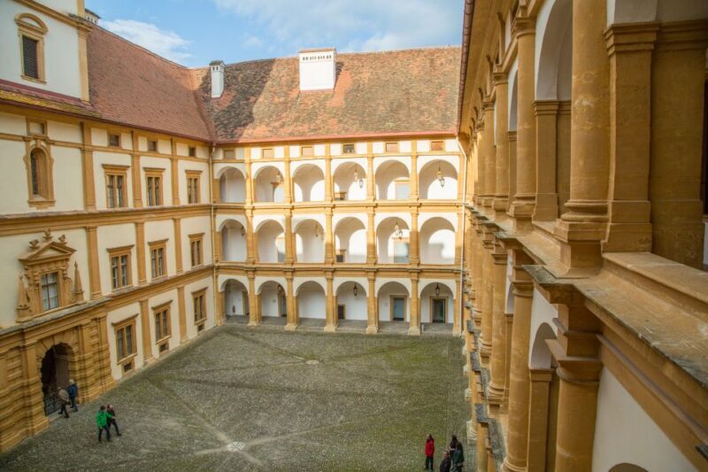Graz: Schlossberg Private Guided Tour - FAQ