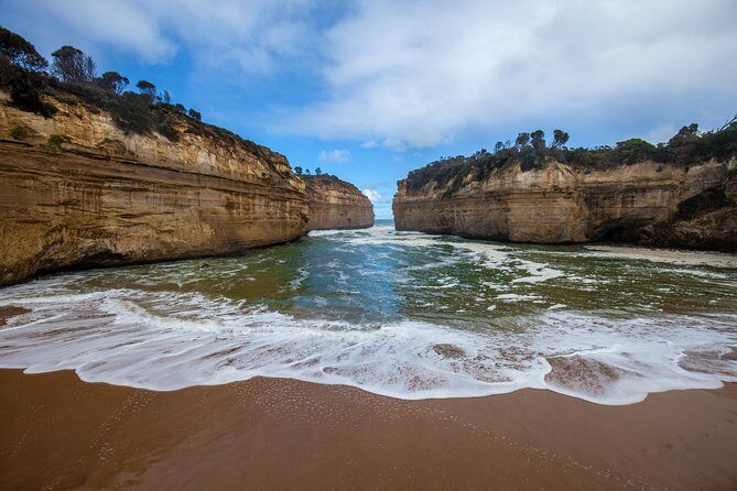 Great Ocean Road and Wildlife Tour for Backpackers aged 18-35 - FAQ: Your Questions Answered