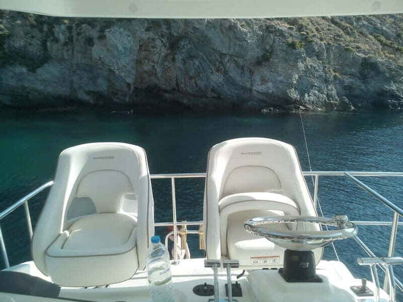 Greece: Custom Cruise Boat Charter with Skipper - Exploring the South Aegean on Your Own Terms